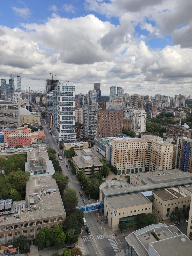 Toronto Metropolitan University-Daphne Cockwell Complex Residence Exterior photo